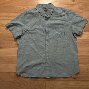 Eddie Bauer | classic fit | sage green button down | size XL